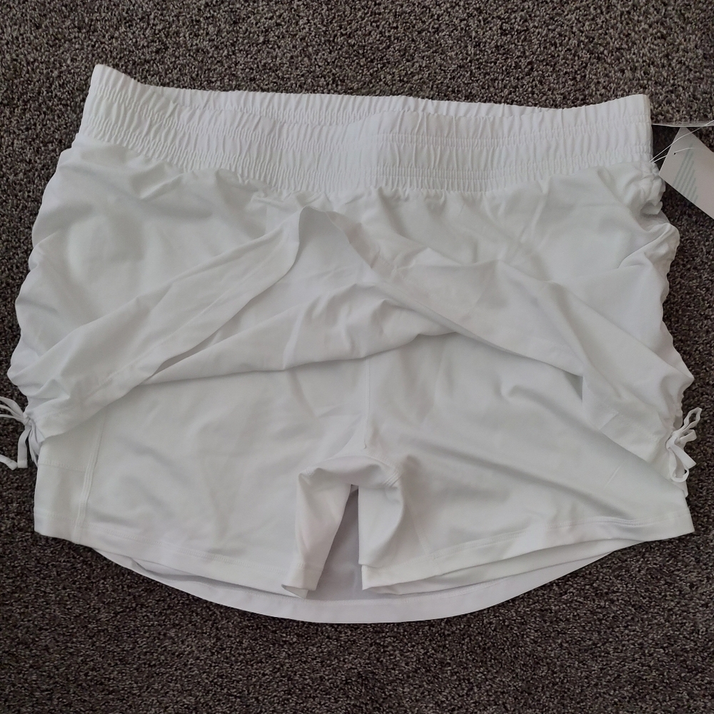 skort - Picture 2 of 2